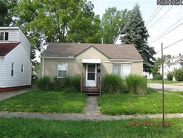 4384 E 144th St photo 1