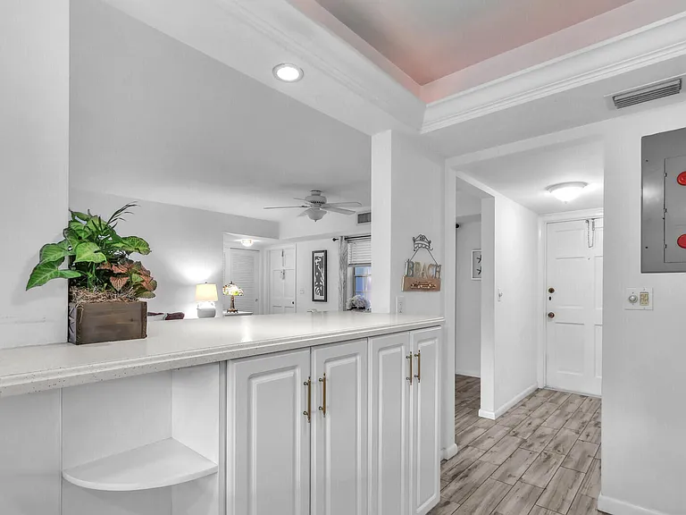 5540 Tamberlane Cir #118 — Photo 10