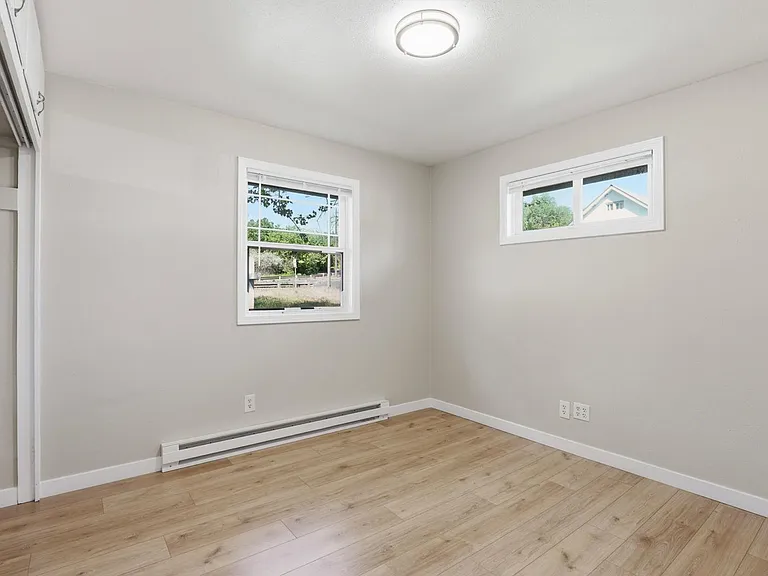 3218 N Maple St #3218 — Photo 17