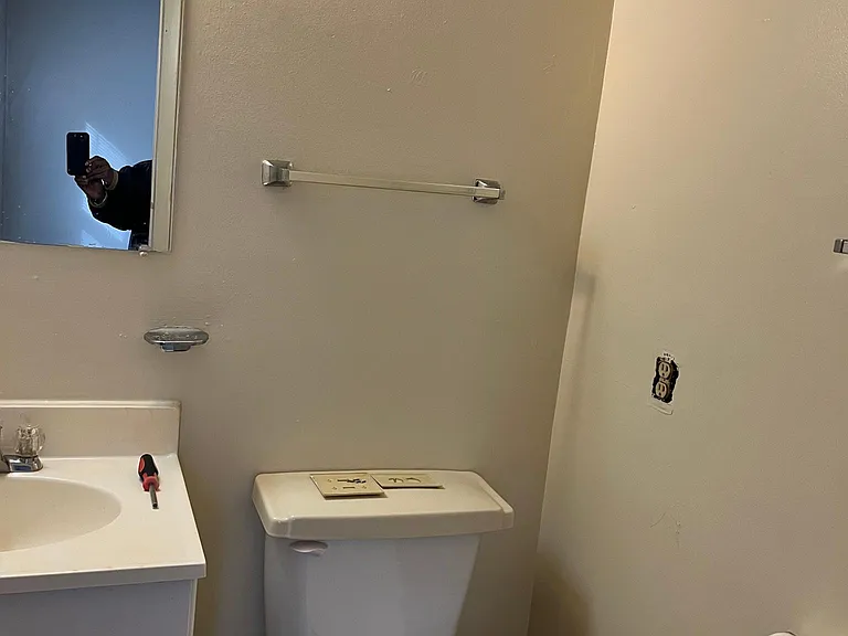 Bathroom in bedroom (1)