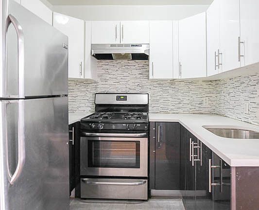3rd image of 539 Evergreen Ave #A2