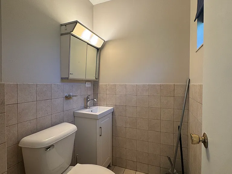 1816 Schulte Hill Dr — Photo 8