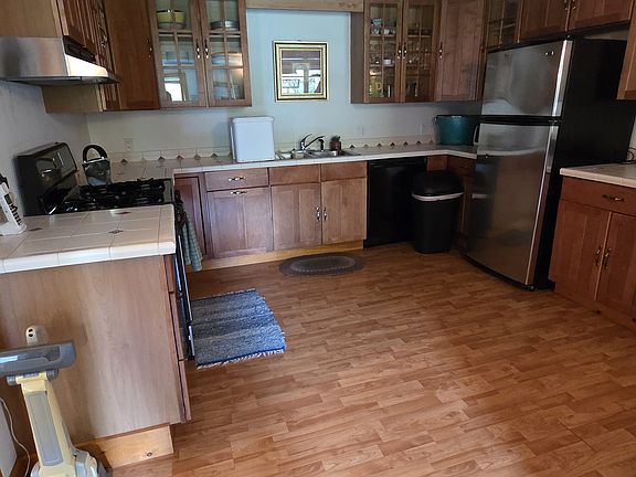2nd image of 237 Long Pond Rd