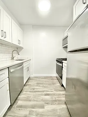 Rented by Bond New York | media 22