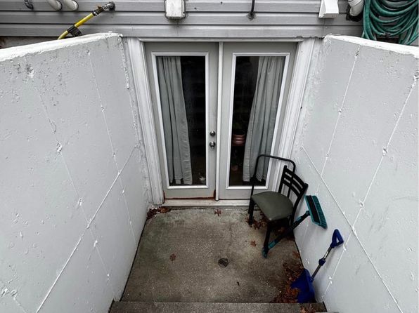 (undisclosed Address)