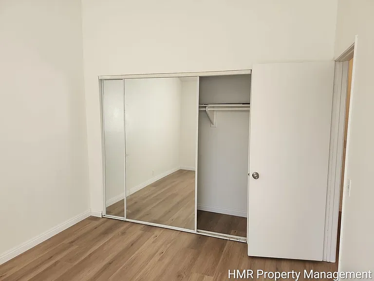 2216 Loggers Ln — Photo 10