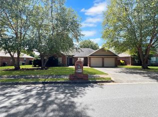 2803 Amberwood St, Springdale, AR 72762