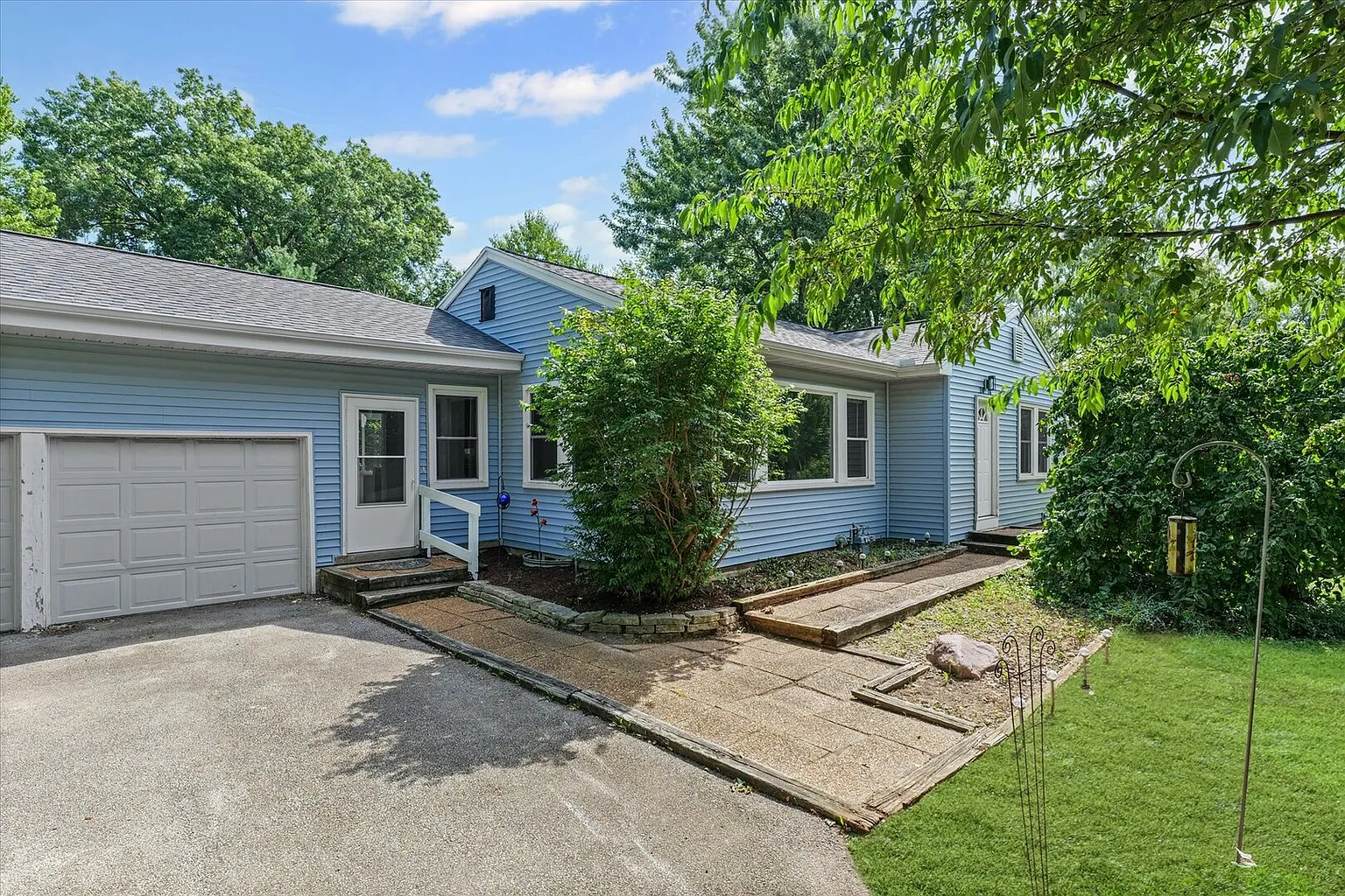2016 Boudreau Dr photo 1