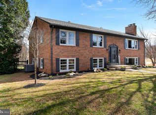 6359 Rosedale Farm Dr, Broad Run, VA 20137