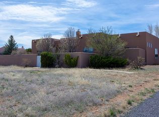 41 Camerada Rd, Santa Fe, NM 87508