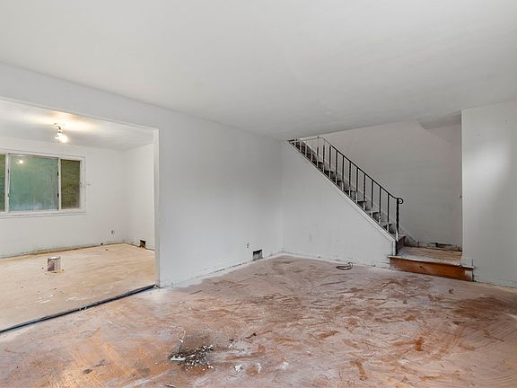 2nd image of 1508 Dagmar Ave