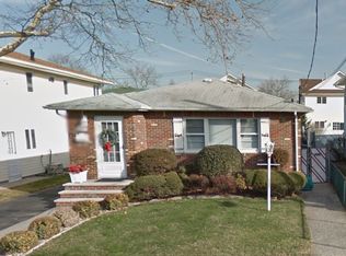 49 Roberts Dr, Staten Island, NY 10306