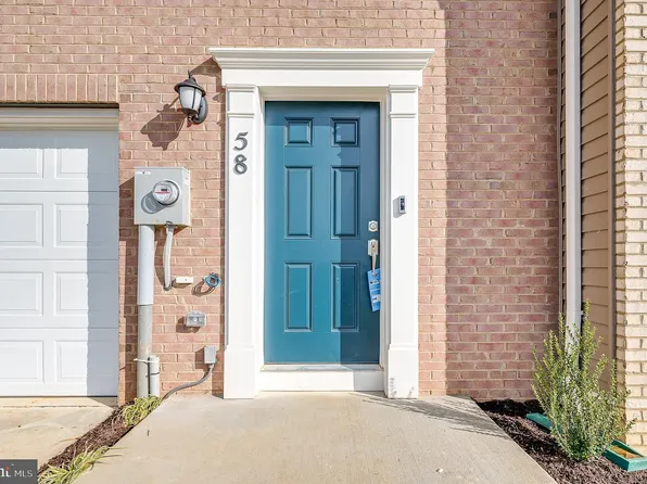 58 High Hopes Way, Charles Town, WV