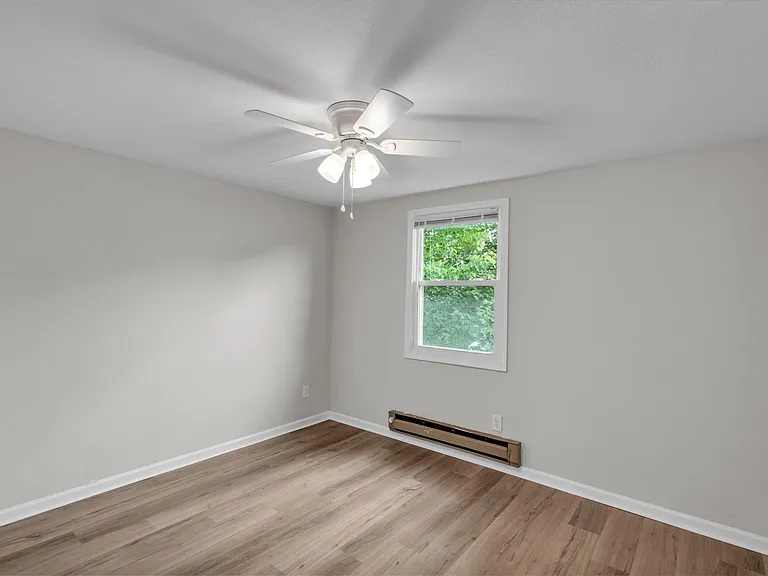 3521 Parr Ln — Photo 12