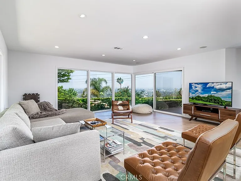 3546 Berry Dr — Photo 6