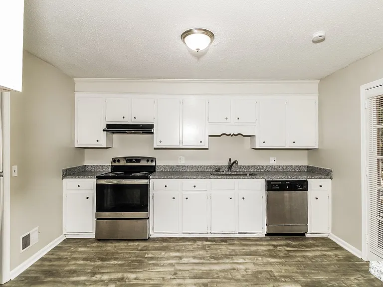 6620_020_kitchen_13231736.jpg