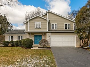 5470 Ranier Dr, Lisle, IL 60532