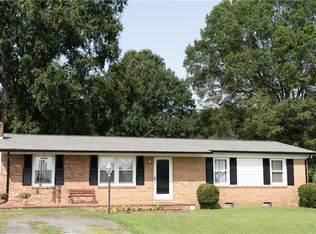 5704 Stigall Rd, Kernersville, NC 27284