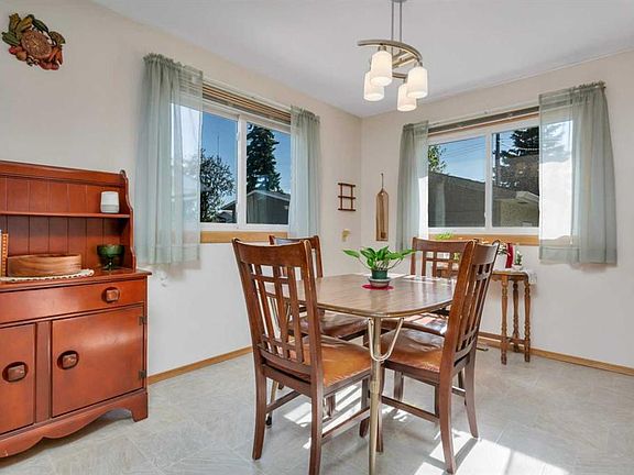 5th image of 5028 E 58th St