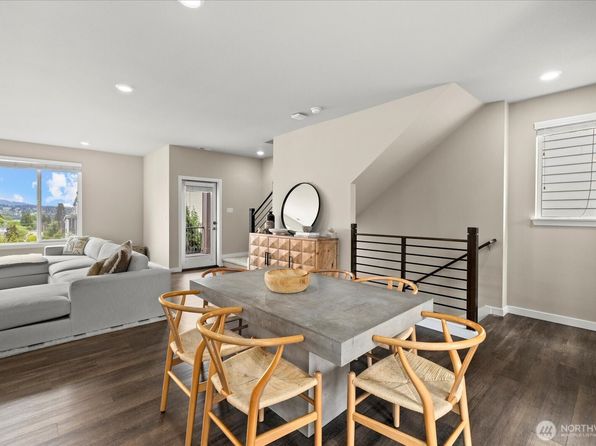 11815 82nd Place S, Seattle, WA 98178