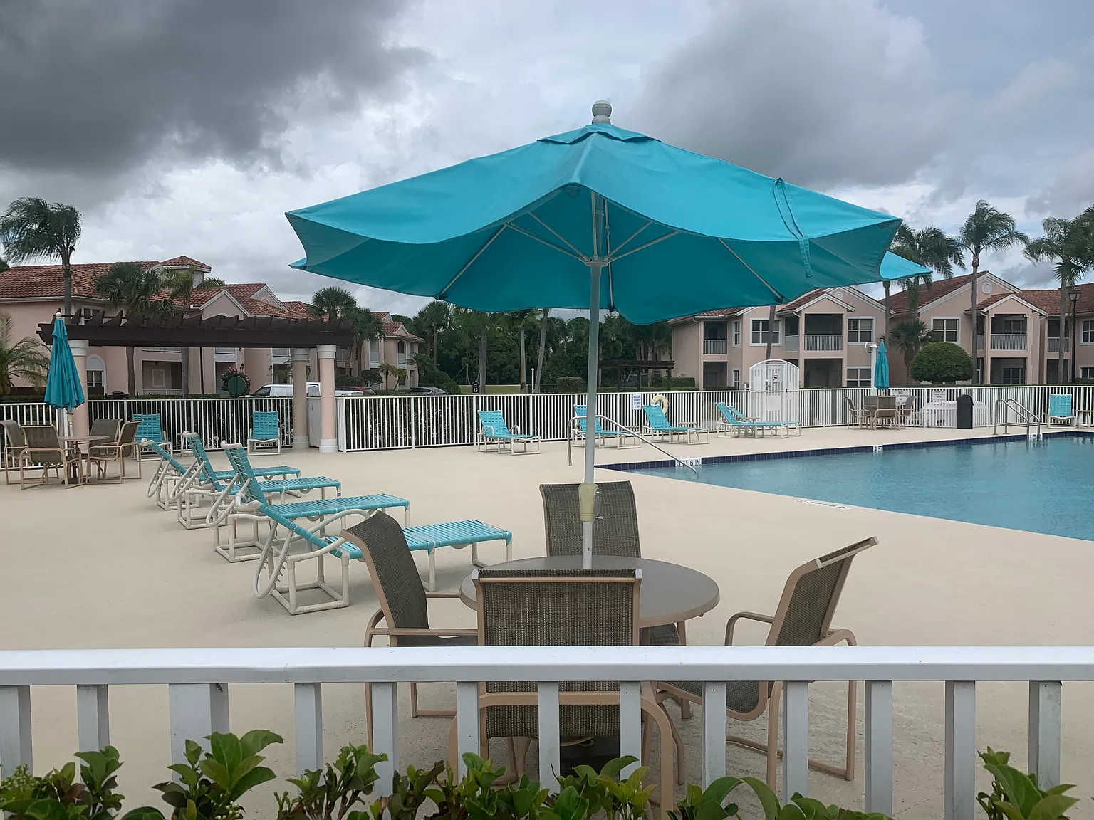 1 bed, 1.5 bath, 1000 sqft, $1,700 — Photo 2