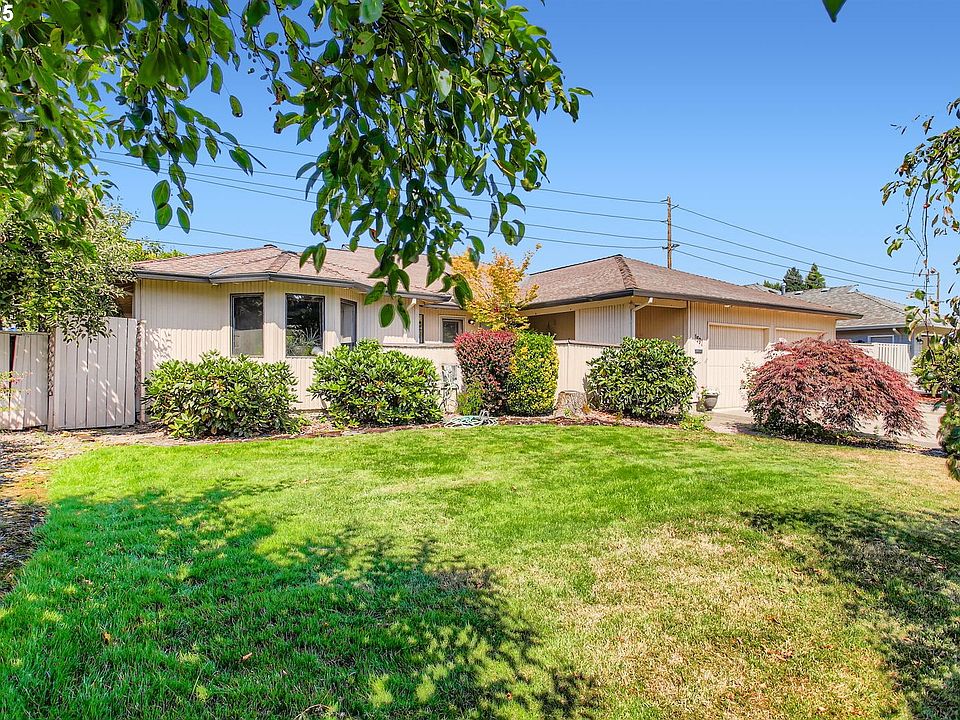 1st image of 1597 NE Greensword Dr
