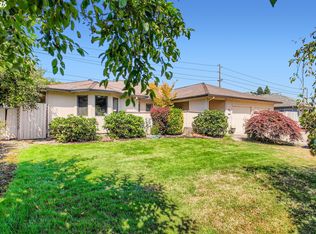 1597 NE Greensword Dr, Hillsboro, OR 97124
