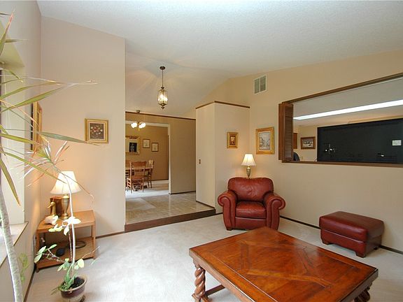 4th image of 4715 Gunvor Dr NE