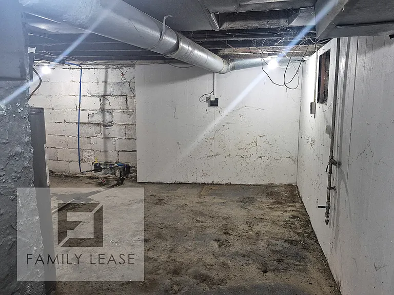 806 Morton St — Photo 37
