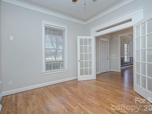 4th image of 14632 Holly Springs Dr