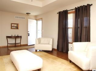 416 SE 44th St, Topeka, KS 66609