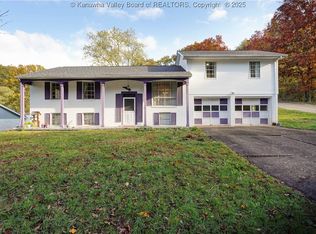107 Brookhaven Cir, Nitro, WV 25143
