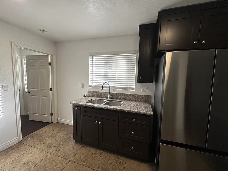 847 W Gage Ave #1 — Photo 4