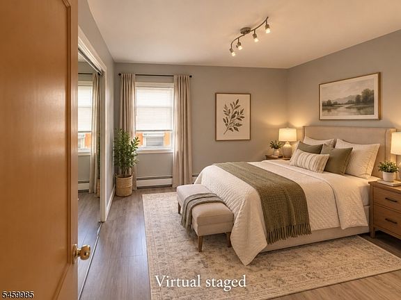 3rd image of 11 Welland Ave