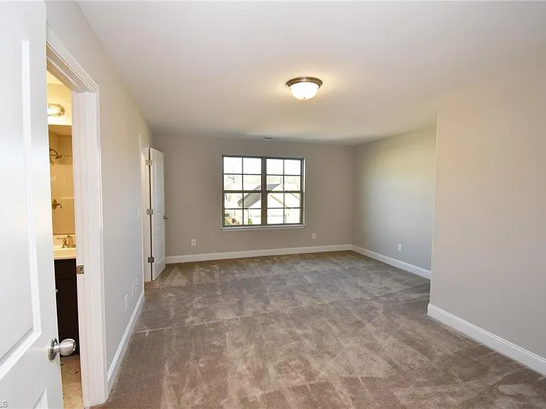 5553 Marblehead Dr — Photo 13