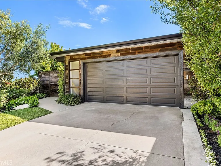 3007 Harbor View Dr — Photo 54