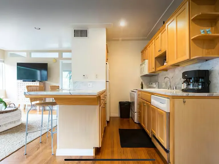 2069 Paramount Dr #1/2 — Photo 6