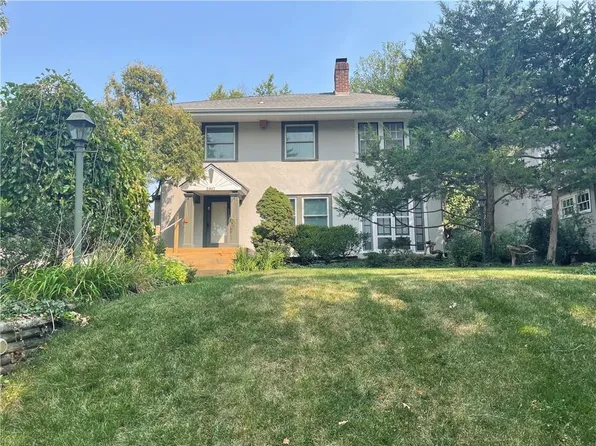 5907 McGee St, Kansas City, MO 64113