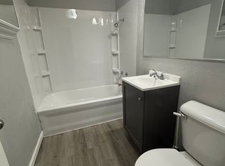 407 W Donald St #405-1/2, Waterloo, IA 50703