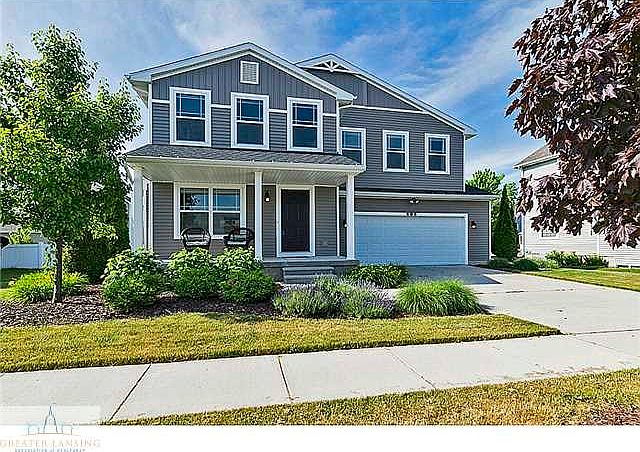 1st image of 685 Phoebe Ln