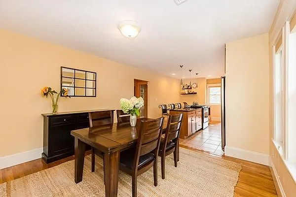 47 Newland Rd — Photo 1