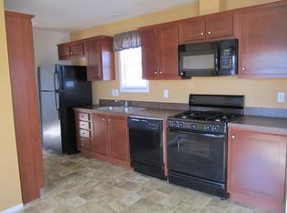 2154 Rockwood Dr, Hudsonville, MI 49426
