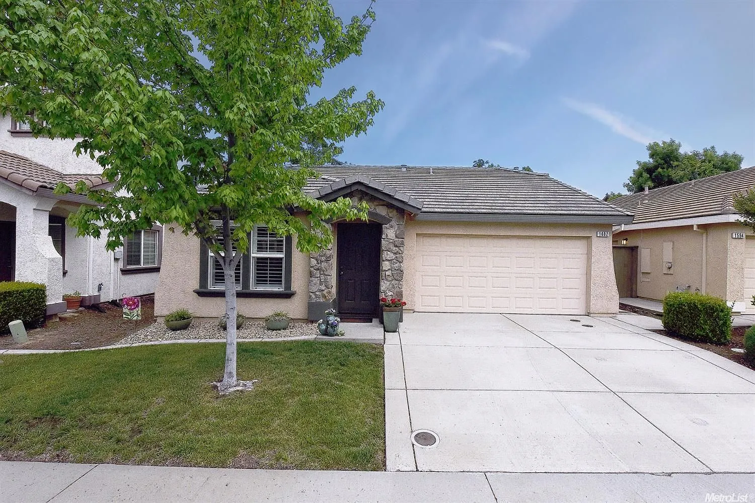 1602 Grey Bunny Dr photo 1