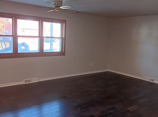 310 E Tomlinson St, Poynette, WI 53955