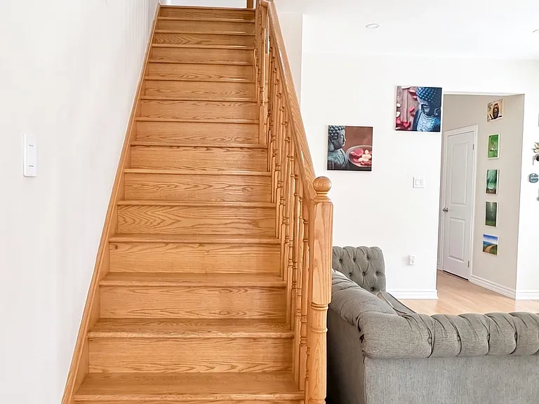 41 Crumlin Cres — Photo 15