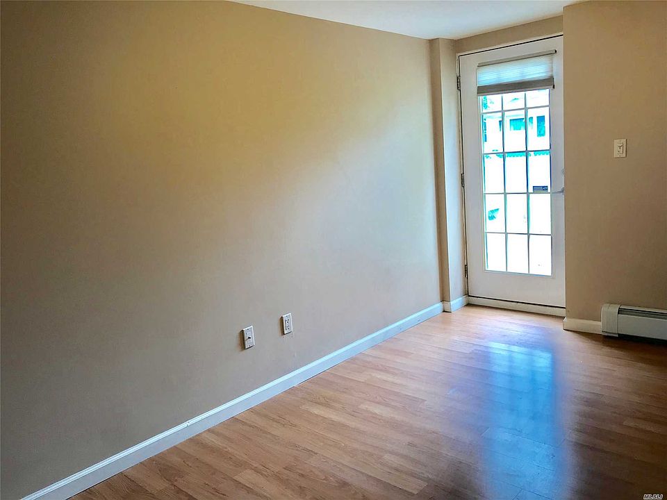 1st image of 520 Thorn St