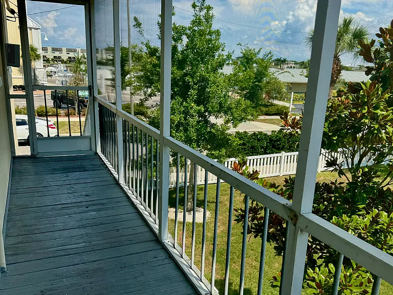 2502 Gary Cir #B — Photo 16
