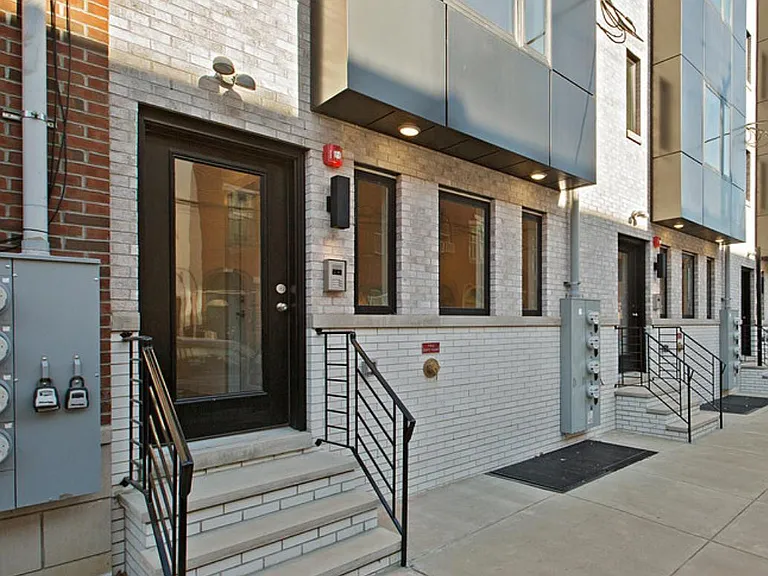 1515 Brown St #3 — Photo 1