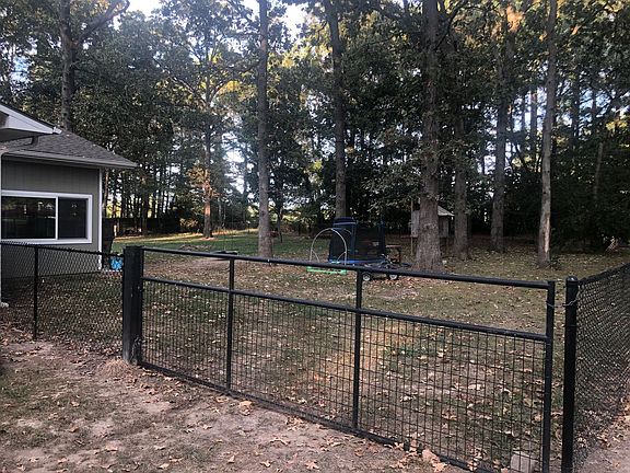 5th image of 40 Meadowbrook Cir