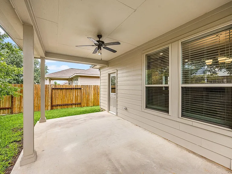 11323 Cora Ln — Photo 36